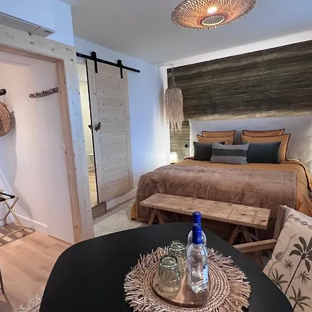 Bed & Breakfast La Tonga - D'hotes A Fronsac Fronsac (Gironde)