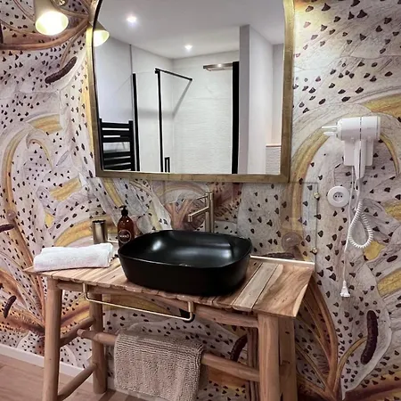 Bed & Breakfast La Tonga - D'hotes A Fronsac *